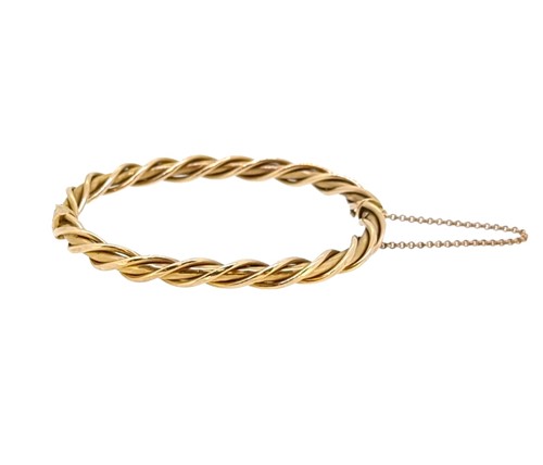 Lot 188 - A twist style bangle