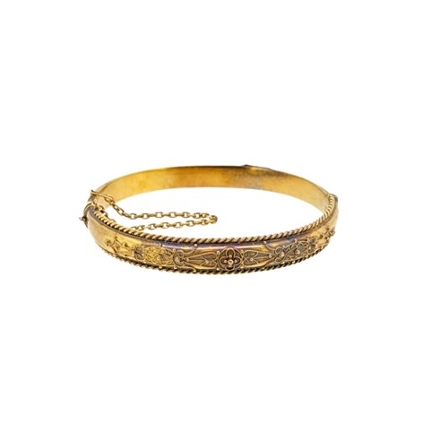 Lot 58 - A Victorian 15ct gold bangle