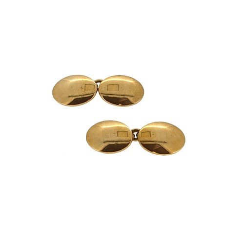 Lot 261 - A pair of 18ct gold cufflinks