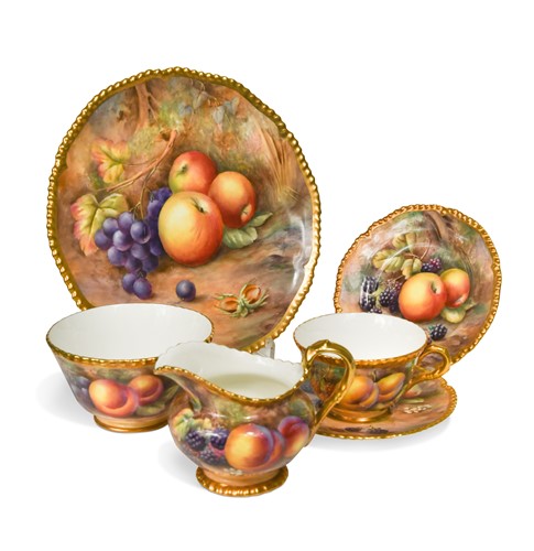 Lot 563 - A Royal Worcester tea service, circa 1950
