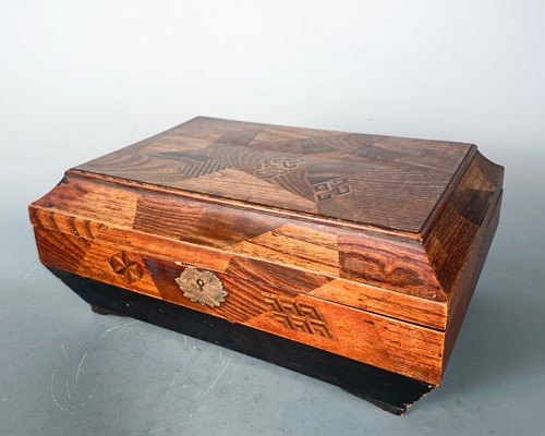 Lot 62 - Japanese parquetry inlaid wooden jewellery box, Late Meiji Period circa 1890