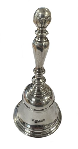 Lot 482 - A mid 20th century silver table bell