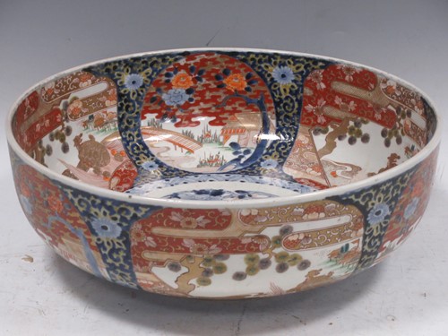 Lot 76 - A Japanese large Imari fruit bowl 14cm high x...