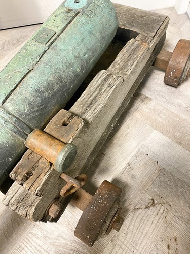 Lot 99 - A Japanese bronze cannon, 19th century
