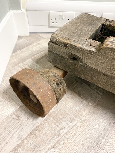 Lot 99 - A Japanese bronze cannon, 19th century