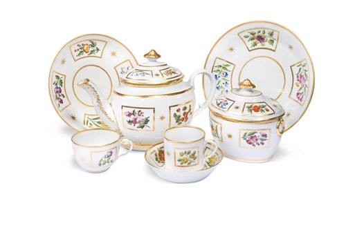 Lot 450 - A Coalport John Rose tea and coffee service, circa 1800