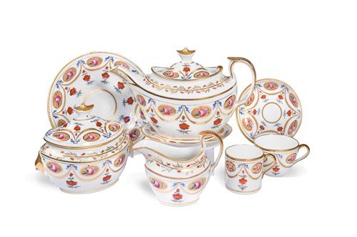 Lot 451 - A Coalport Anstice Horton and Rose tea and coffee service, circa 1810 – 20