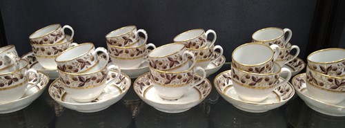 Lot 427 - A New Hall part tea and coffee service, circa 1800
