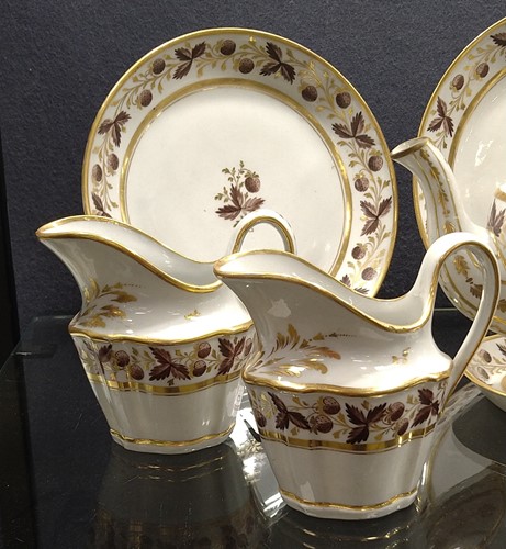 Lot 427 - A New Hall part tea and coffee service, circa 1800