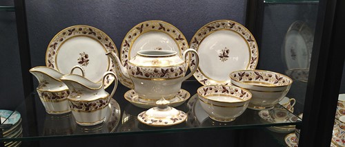 Lot 427 - A New Hall part tea and coffee service, circa 1800