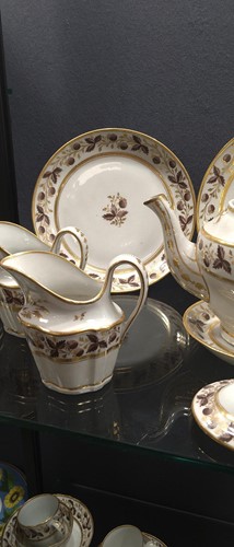 Lot 427 - A New Hall part tea and coffee service, circa 1800