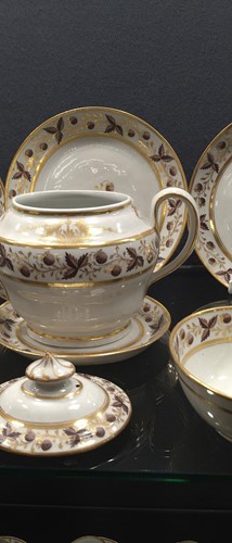 Lot 427 - A New Hall part tea and coffee service, circa 1800