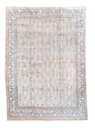 Lot 690 - A large Feraghan carpet, late 20th century