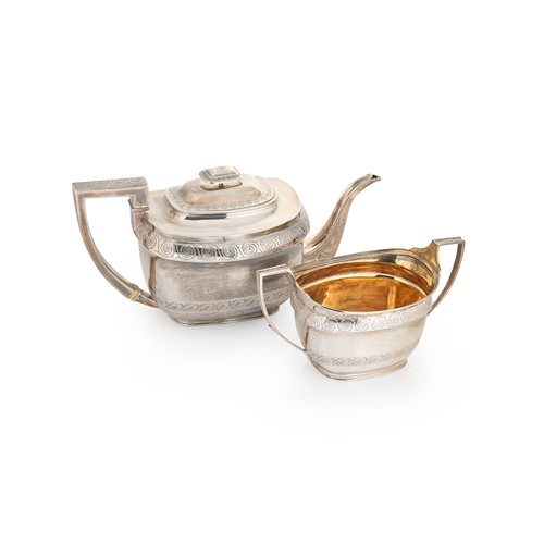 Lot 593 - A George III silver teapot and sugar bowl