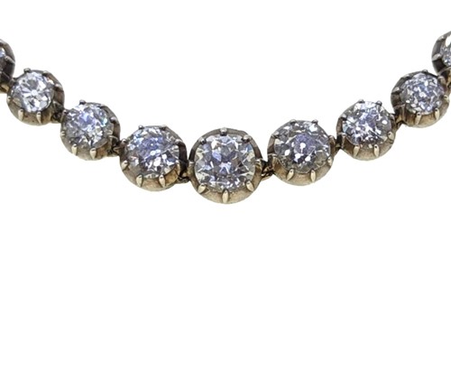 Lot 291 - A Victorian diamond rivière necklace