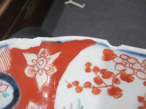 Lot 165 - A pair of Japanese Imari plates; together with...