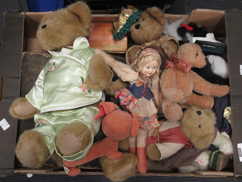 Lot 211 - Modern teddy bears and similar toys, various...