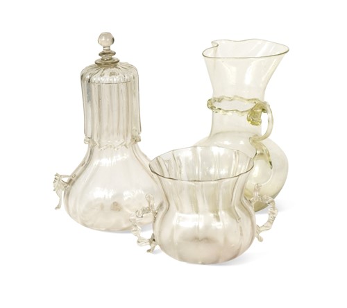 Lot 834 - Three items of Venetian glassware