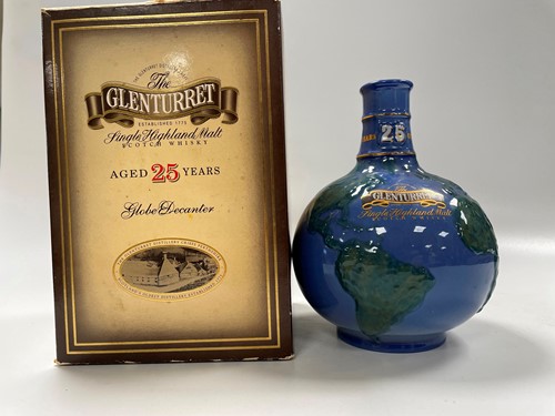 Lot 1014 - The Glenturret Single Highland Malt Globe Decanter by Wade