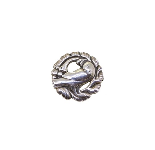 Lot 4 - Kristian Moehl-Hansen for Georg Jensen - A dove in a wreath brooch