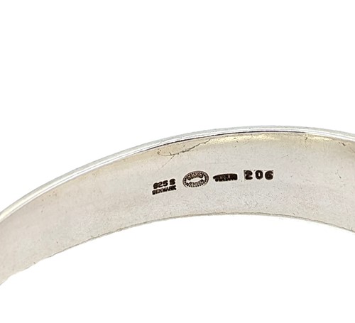 Lot 2 - Vivianna Torun for Georg Jensen - A Mobius silver bangle