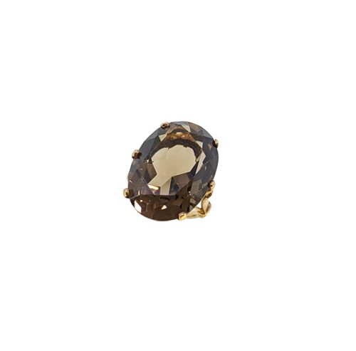 Lot 20 - A smoky quartz dress ring