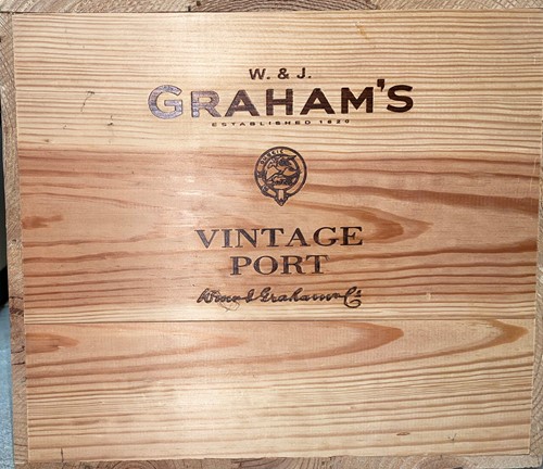 Lot 927 - Grahams Vintage Port 2000