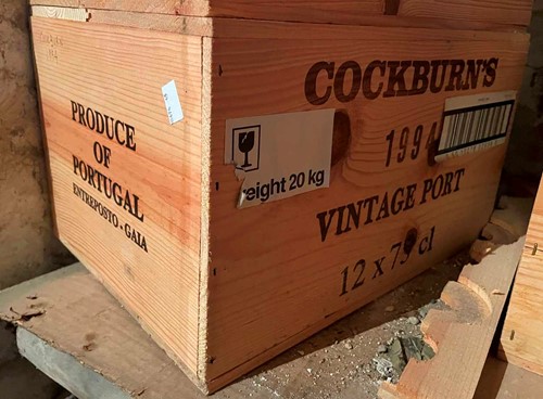 Lot 889 - Cockburn's Vintage Port 1994