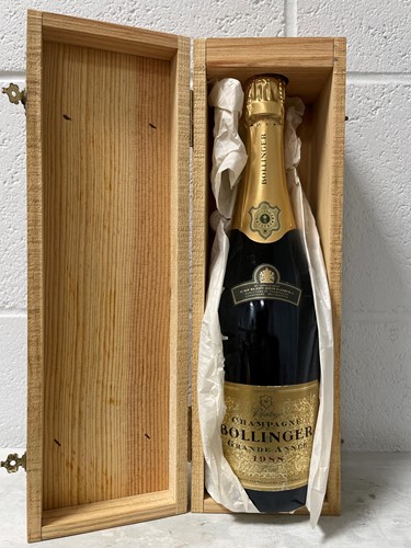 Lot 869 - Champagne Bollinger Grande Annee 1988