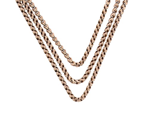 Lot 26 - A three row graduated necklace