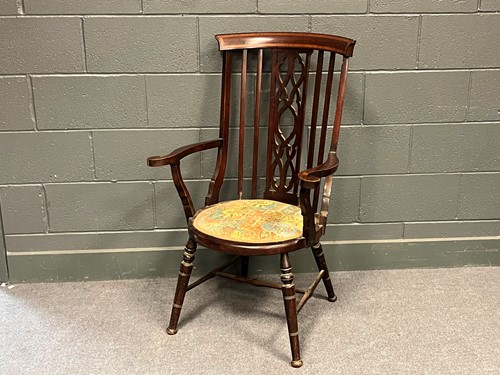 Lot 472 - An Edwardian chair with pierced splat back and...
