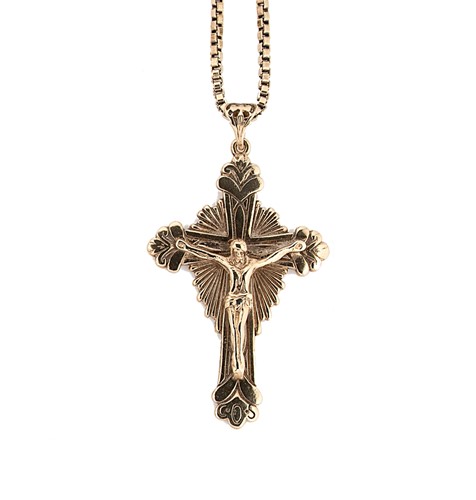 Lot 169 - A 9ct gold crucifix pendant and chain