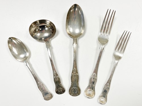 Lot 689 - Edinburgh - A 36-piece set of Edward VII silver flatware with 35 additions