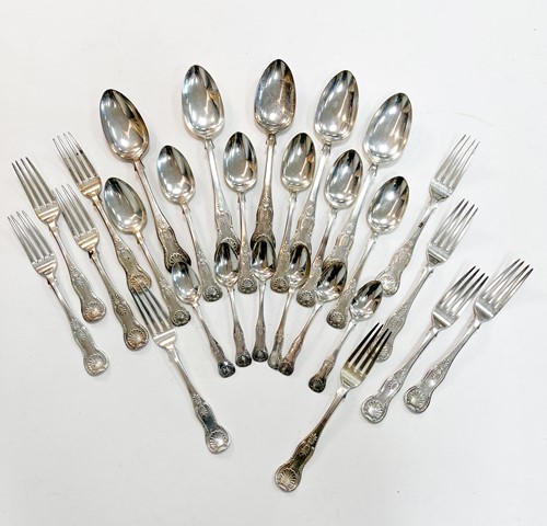 Lot 694 - Perth - A 21-piece harlequin set of Victorian silver flatware, with 6 earlier additions