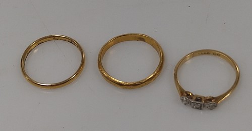 Lot 271 - Two hallmarked 22ct gold wedding bands, gross...