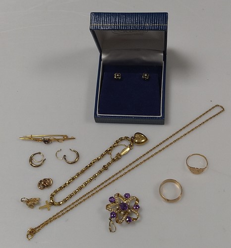 Lot 284 - An amethyst and split pearl pendant brooch...