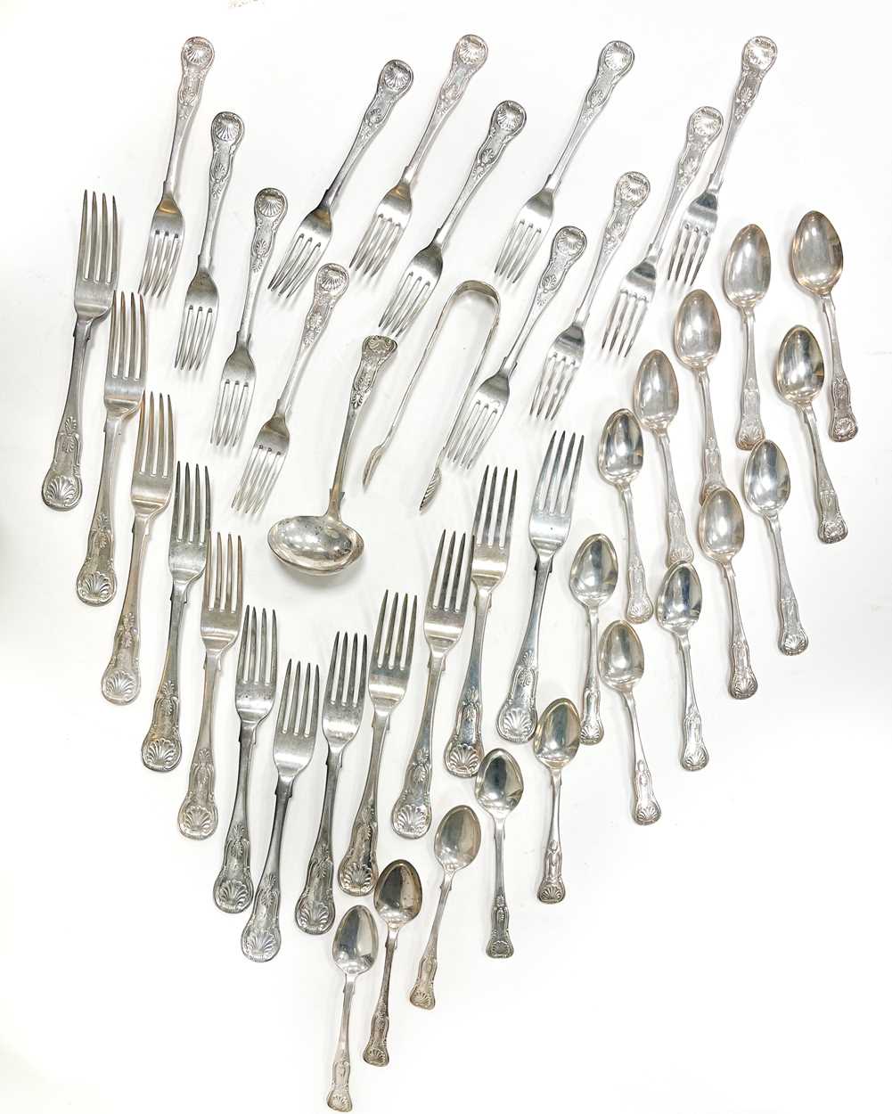 Lot 688 - Edinburgh - A 28-piece set of Victorian
