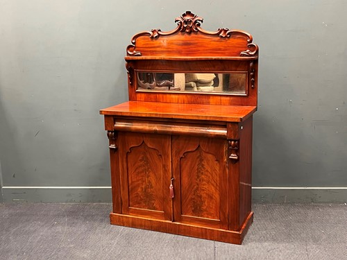 Lot 672 - A Victorian mahogany mirror back chiffonier,...