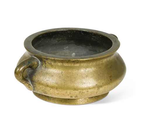 Lot 63 - A Chinese bronze two handled censer, 19th/20th century