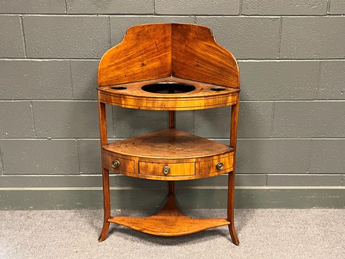 Lot 789 - A mahogany washstand circa 1800, 109 x 68 x 45cm