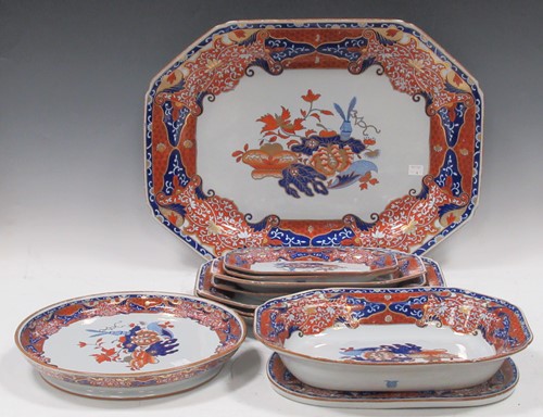 Lot 99 - Spode platters in the Imari palette, a...