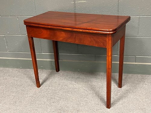 Lot 724 - A 19th century mahogany tea table 73 x 89 x...