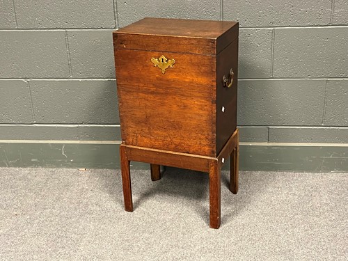 Lot 877 - A 19th century oak cellarette on stand, 40cm...