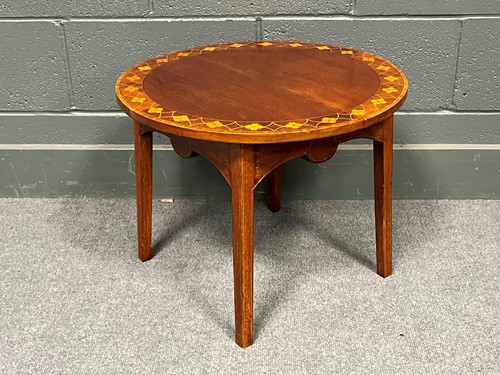 Lot 721 - An Edwardian Irish style mahogany circular...