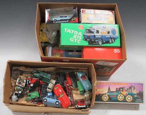 Lot 104 - A large collection of assorted Matchbox, Corgi,...