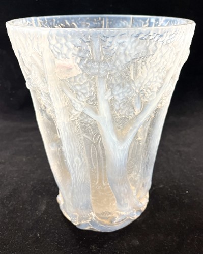 Lot 4 - Josef Inwald for Barolac Glass, an opalescent glass vase, circa 1930