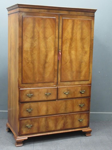 Lot 696 - A mid 20th century Queen Anne style walnut...