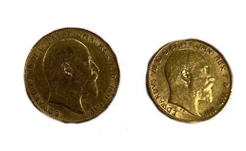 Lot 517 - A 'King's' Head' sovereign and half sovereign