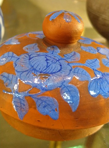 Lot 16 - Assorted Chinese and Japanese ceramics 18-20th century.