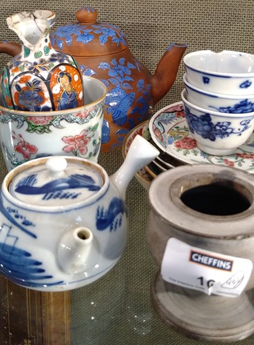 Lot 16 - Assorted Chinese and Japanese ceramics 18-20th century.